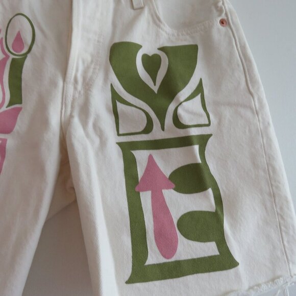 LEVI'S 501 90s Shorts Love Trip in Light White Stonewash Hippie Festival - Picture 9 of 14